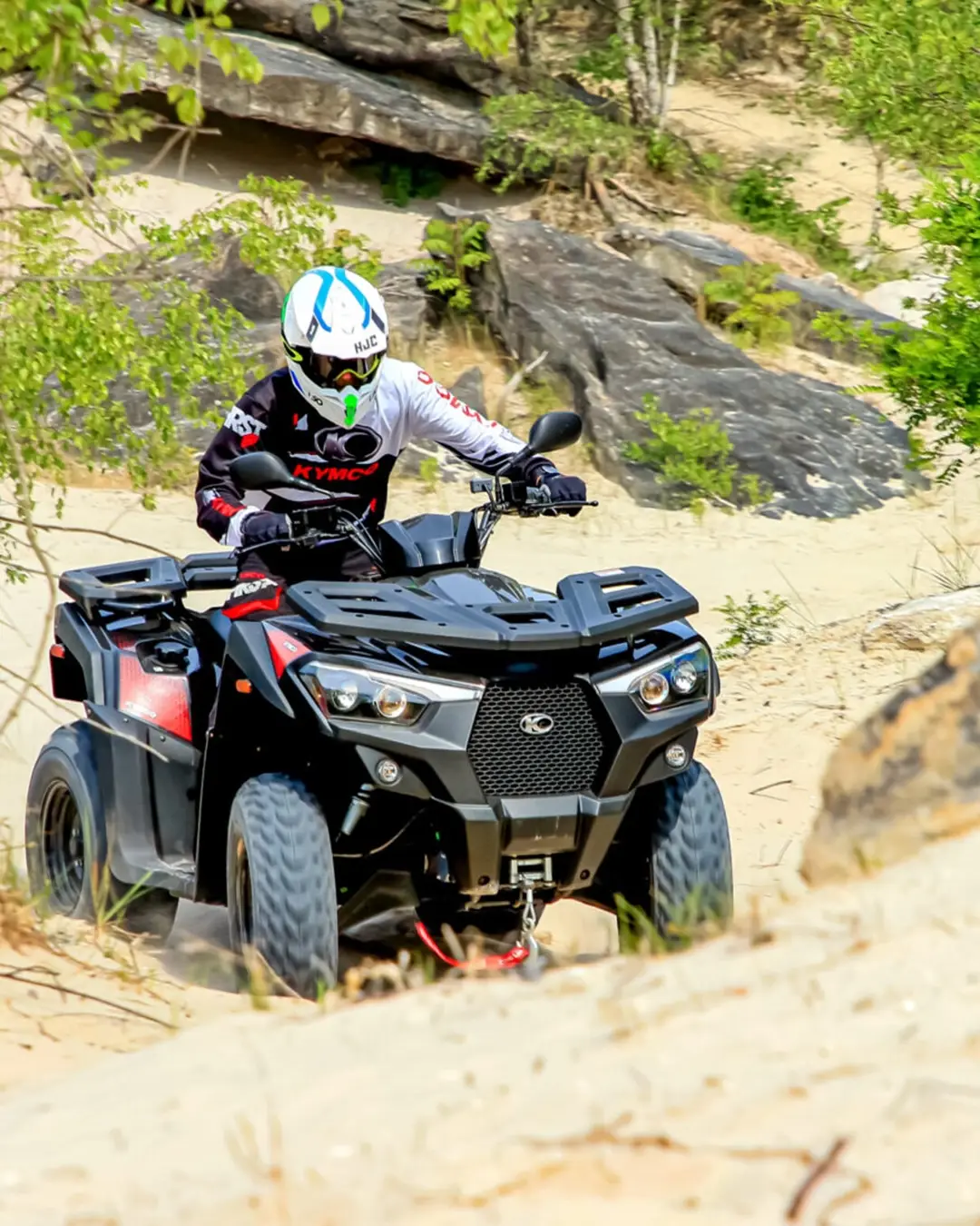 CF Moto CForce 600 vs Kymco MXU 550 : quel quad polyvalent choisir ?