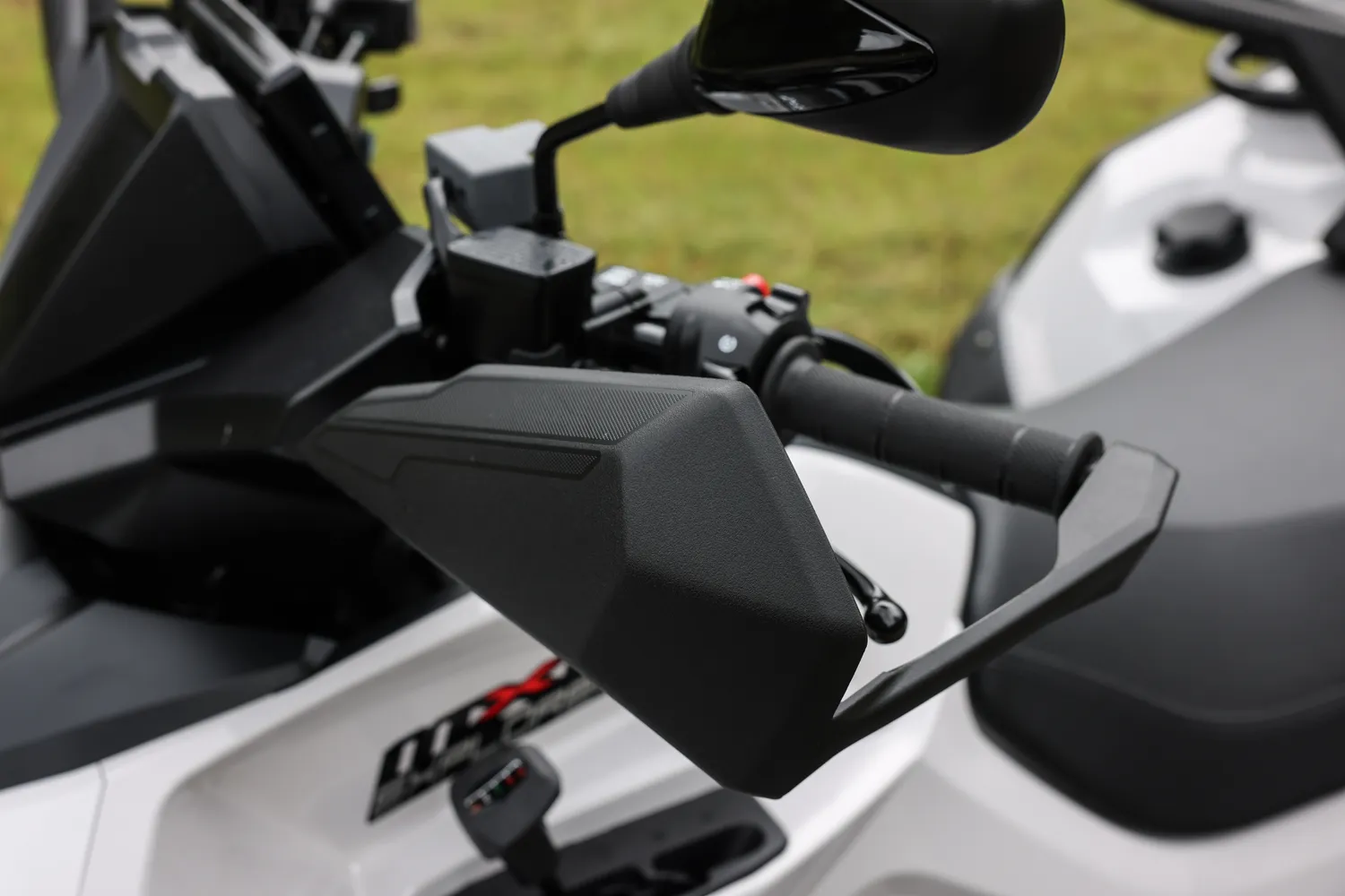Détail Kymco MXU 700 Explorer