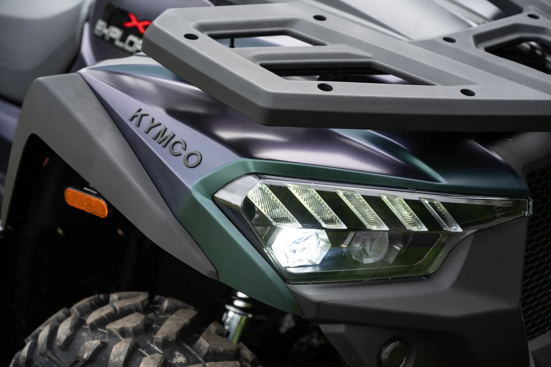 Détail avant Kymco MXU 700 Explorer